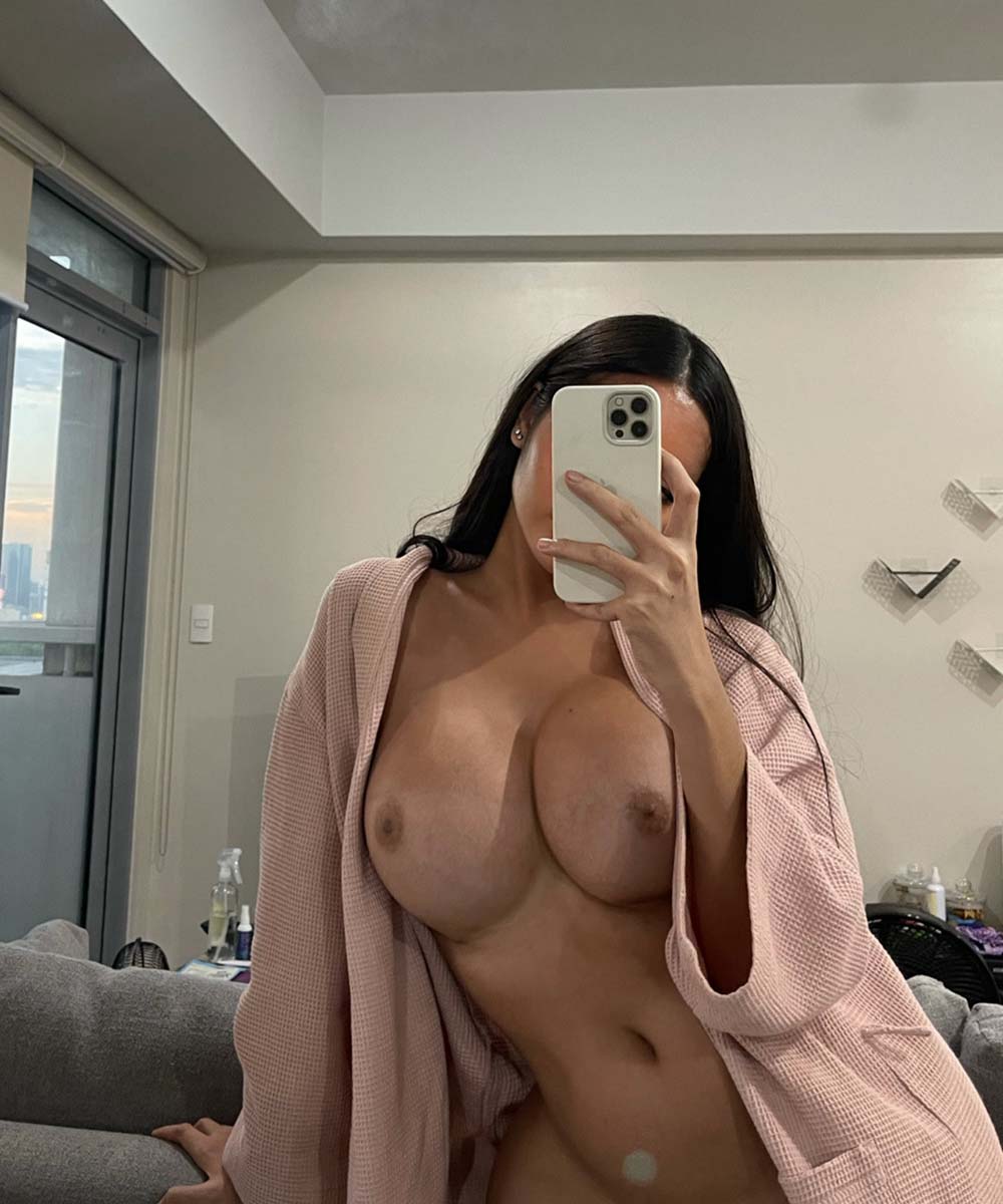 Angela Castellanos naked in Xinxiang