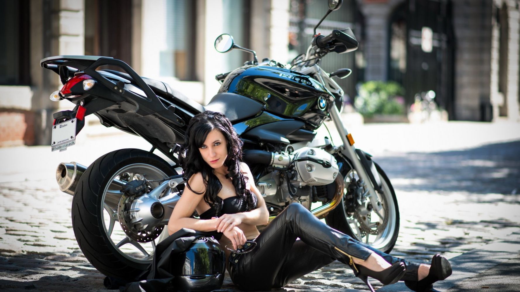 European women on bikes in Xinxiang